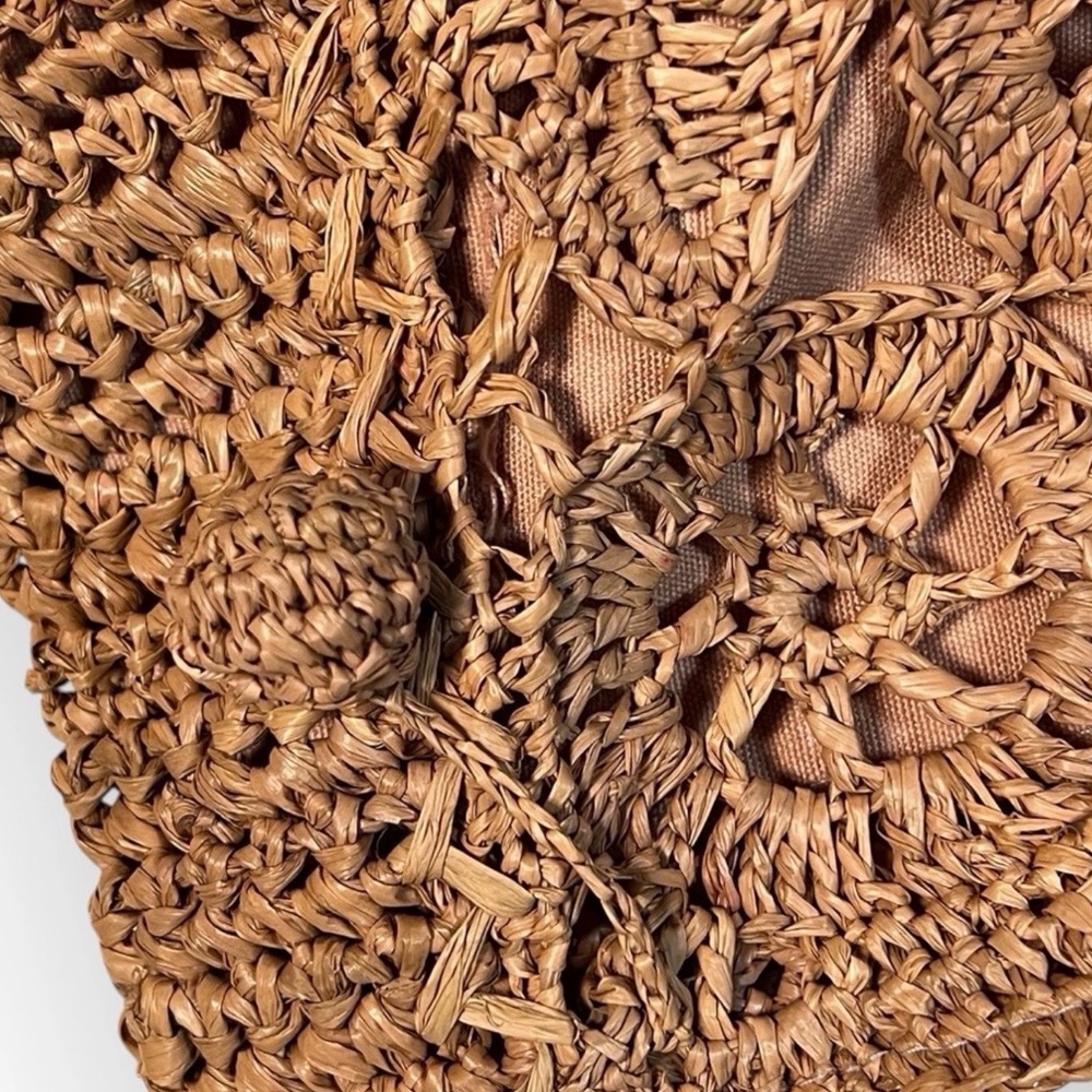 🌺Beautiful Floa Bella Handcrafted woven Tan Shoulder Bag🌺 - Picture 8 of 11